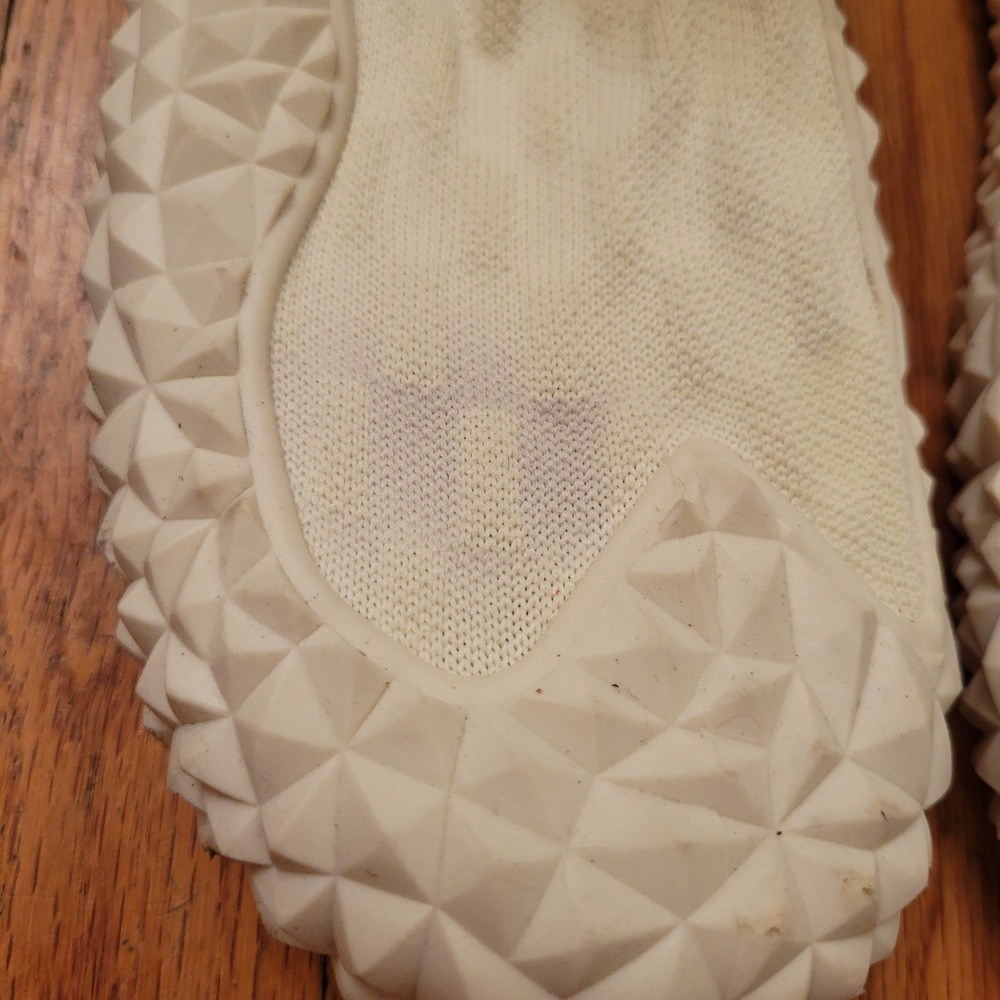 Gallon Shark 42/43 Sock Sneakers Cream Textured Sole Barefoot Outdoor Shoes - Picture 3 of 8